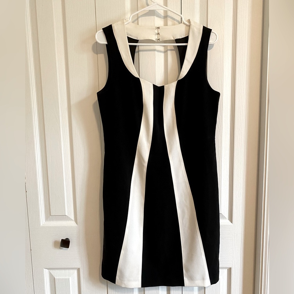 Tinley Road sleeveless dress size L